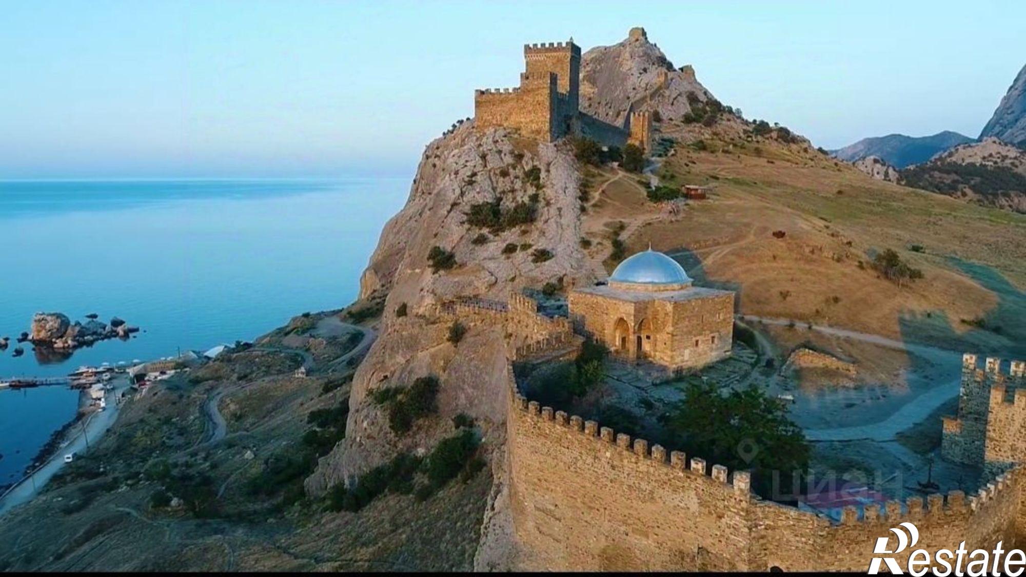 Купить квартиру за 13 600 000 рублей на Набережная улица, 75