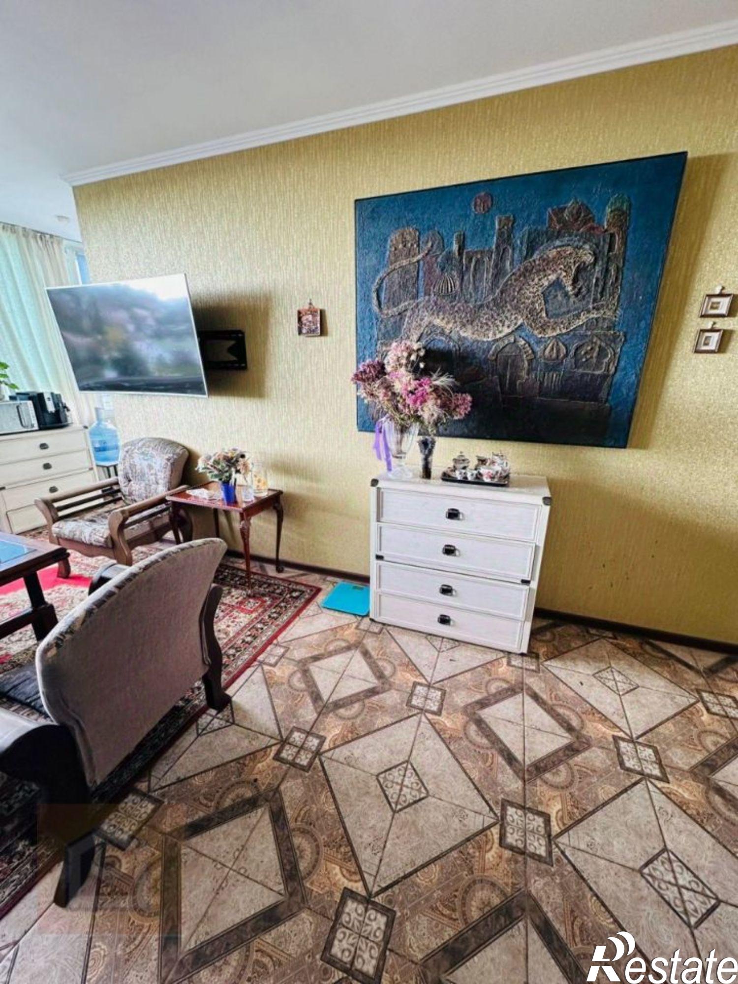 Купить квартиру за 13 000 000 рублей на Коммунальная улица, 5