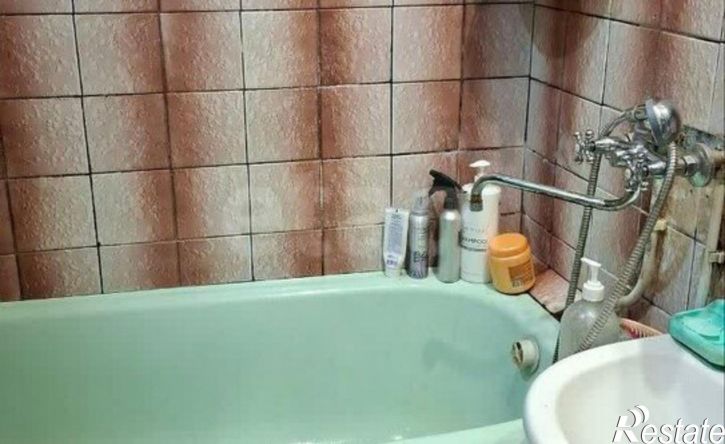 2-комн квартира ул Алуштинская, 45б,  д. 45б