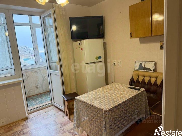 3-комн квартира ул Истрашкина, 15,  д. 15