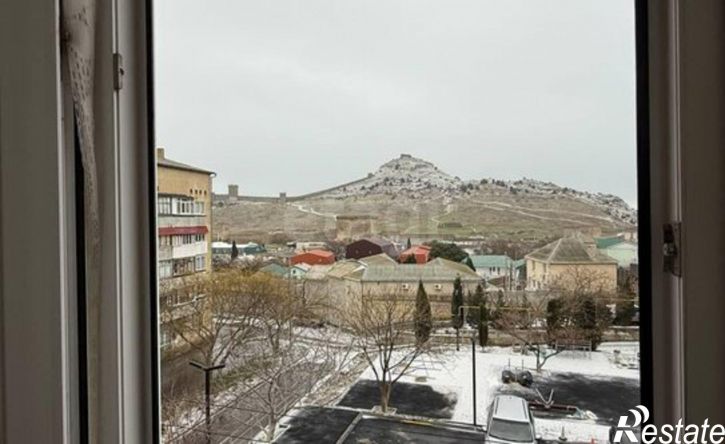 3-комн квартира ул Истрашкина, 15,  д. 15
