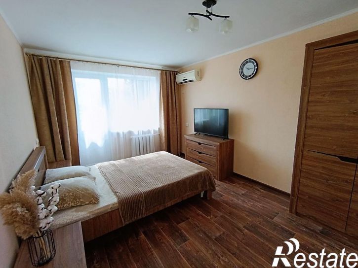 2-комн квартира улица гагарина, 6