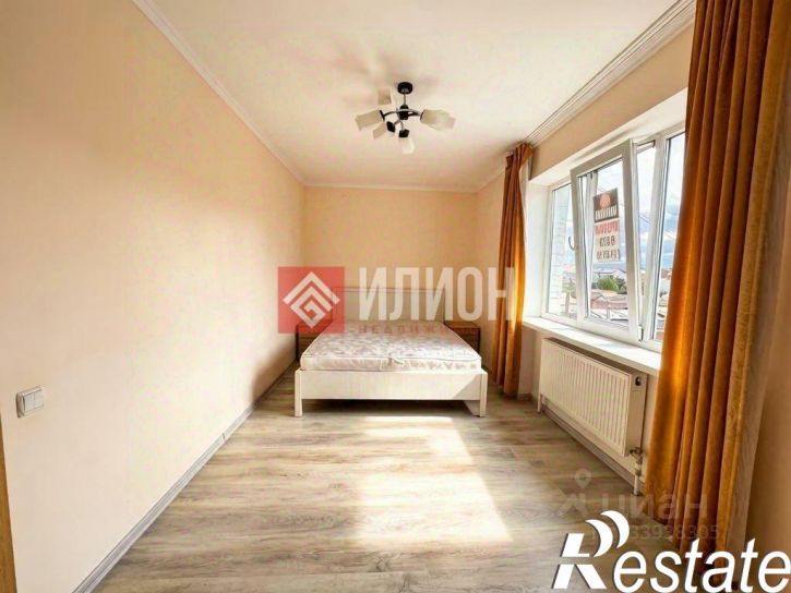 3-комн квартира улица Истрашкина, 9,  д. 9